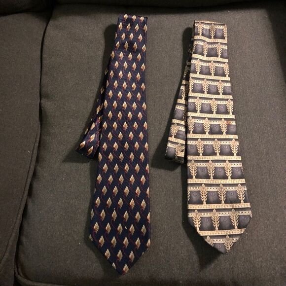 BUNDLE of 2 Christian Dior Ties - Picture 2 of 9